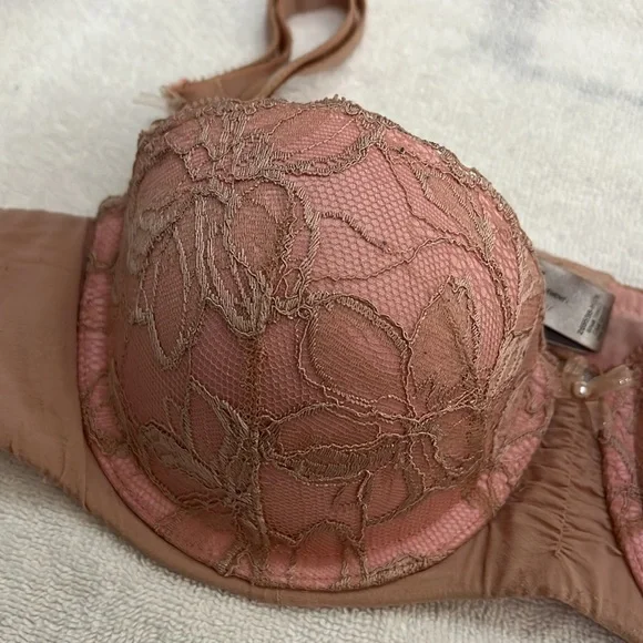 Victoria’s Secret Demi Tulip Balconette padded lace bra - Picture 2 of 11